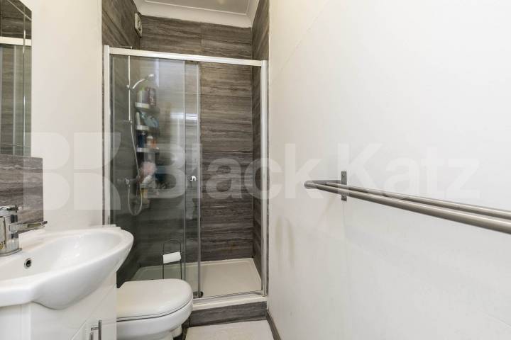 Modern Sharers Apartment Milman Road, Queens Park